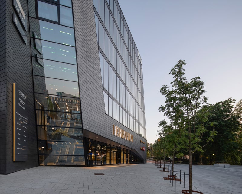 Herbarium i Stavanger - glassfasade fra siden