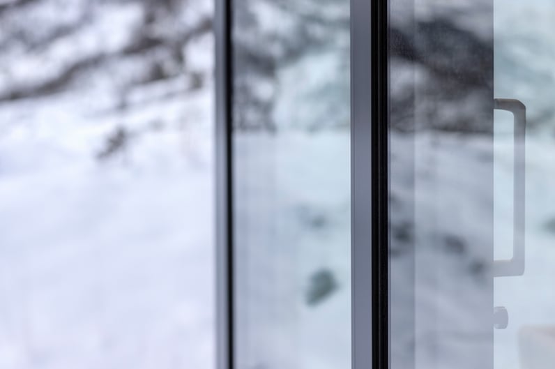 Kvamskogen-hjoerne-ute-detalj