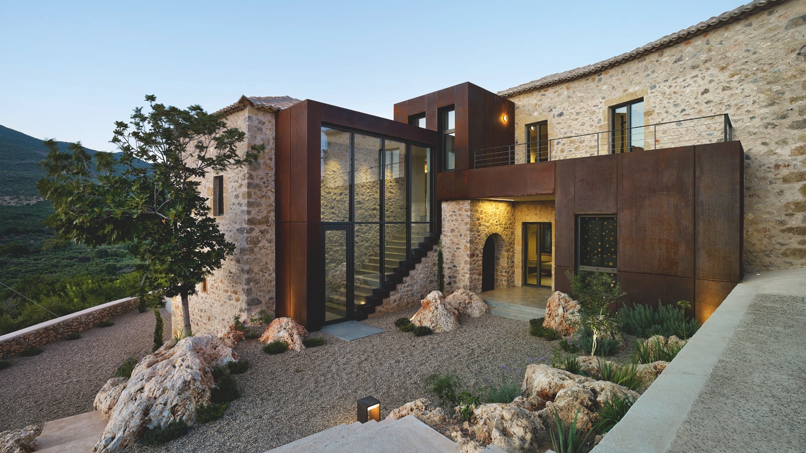 Rusted Mill House i Hellas tidlig kveld