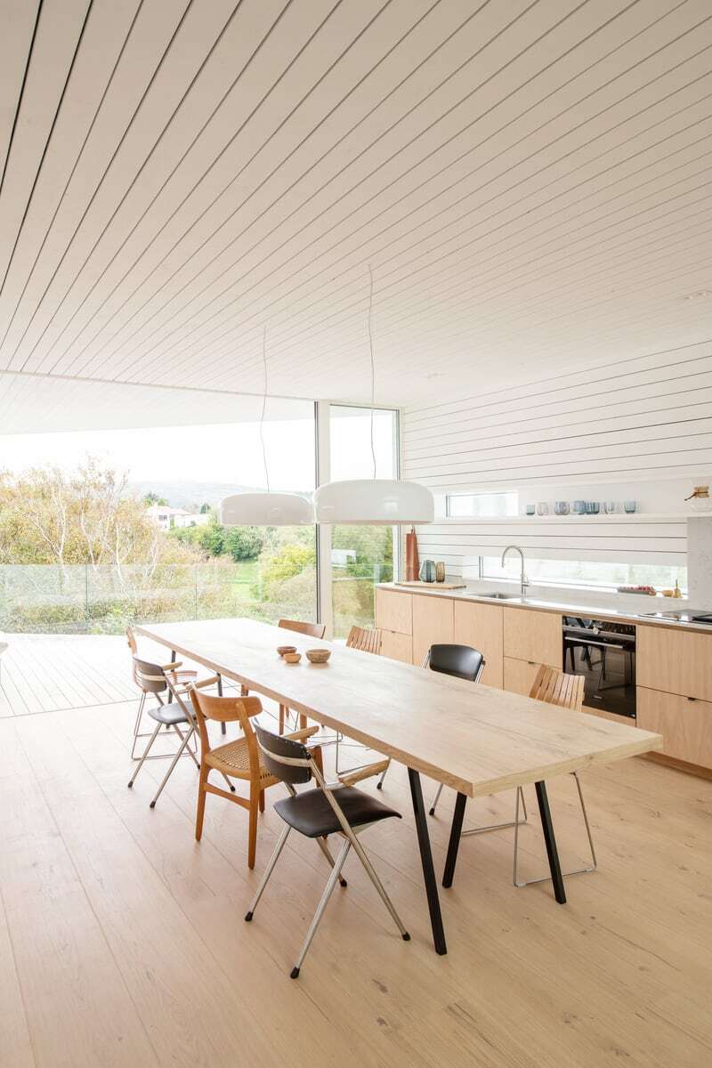 Villa Austevoll kjøkken med glassfasade
