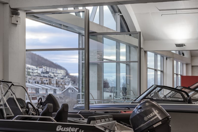 biltrend-schueco-interior-aapne-vinduer