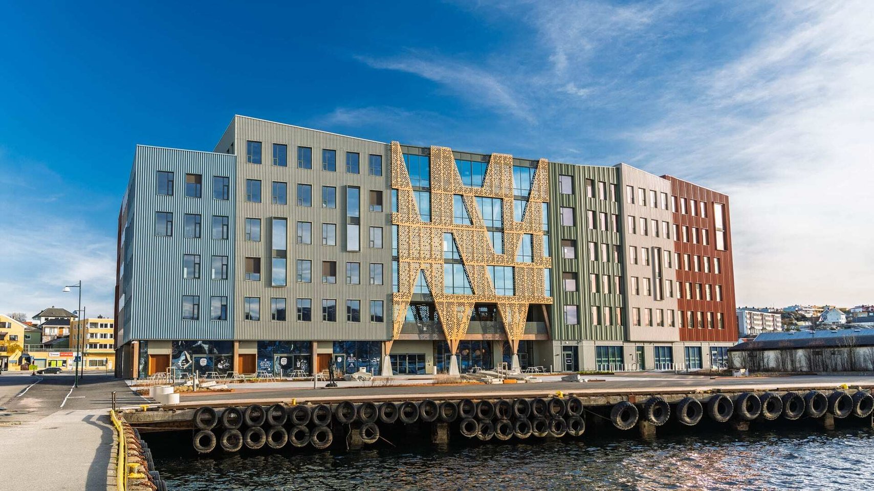 Campus Kristiansund plassert i havnekanten