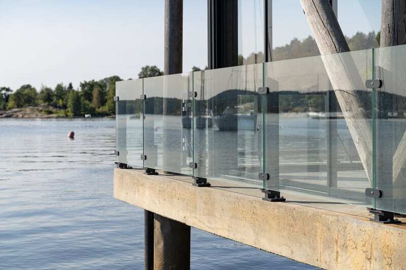 Garntørka i Son med Schüco glassrekkverk