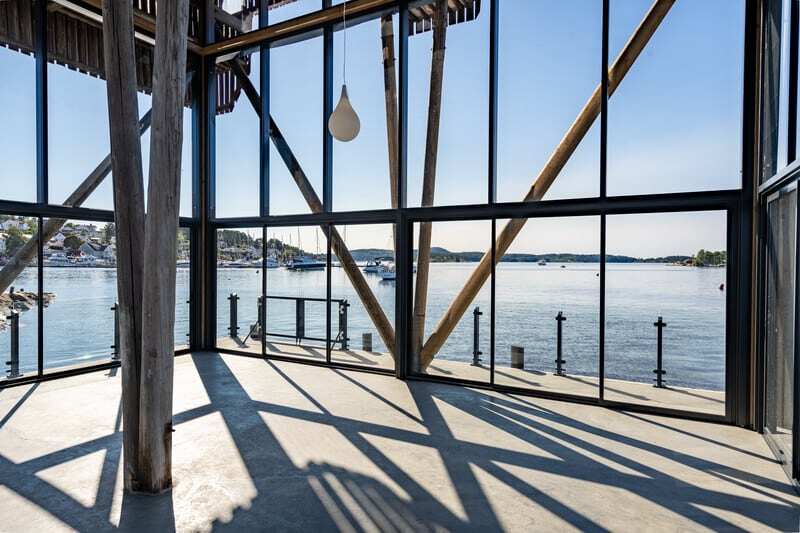 Garntørka i Son med utsikt til vannet