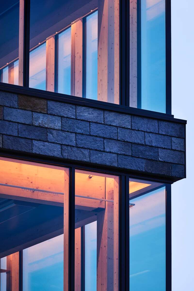 Magasin X med flere ulike materialer