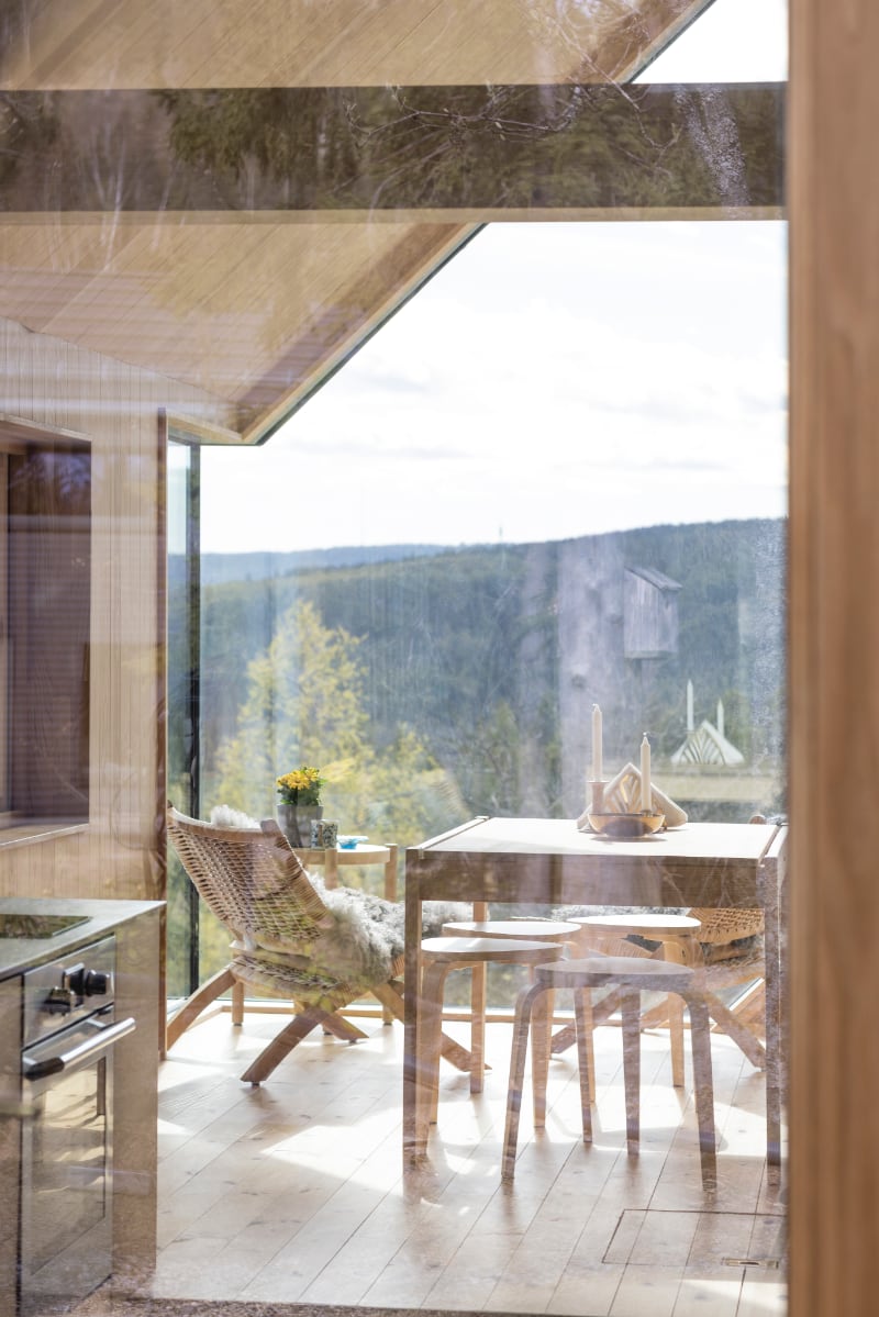 hytte-sorbraaten-inne-glasshjorne