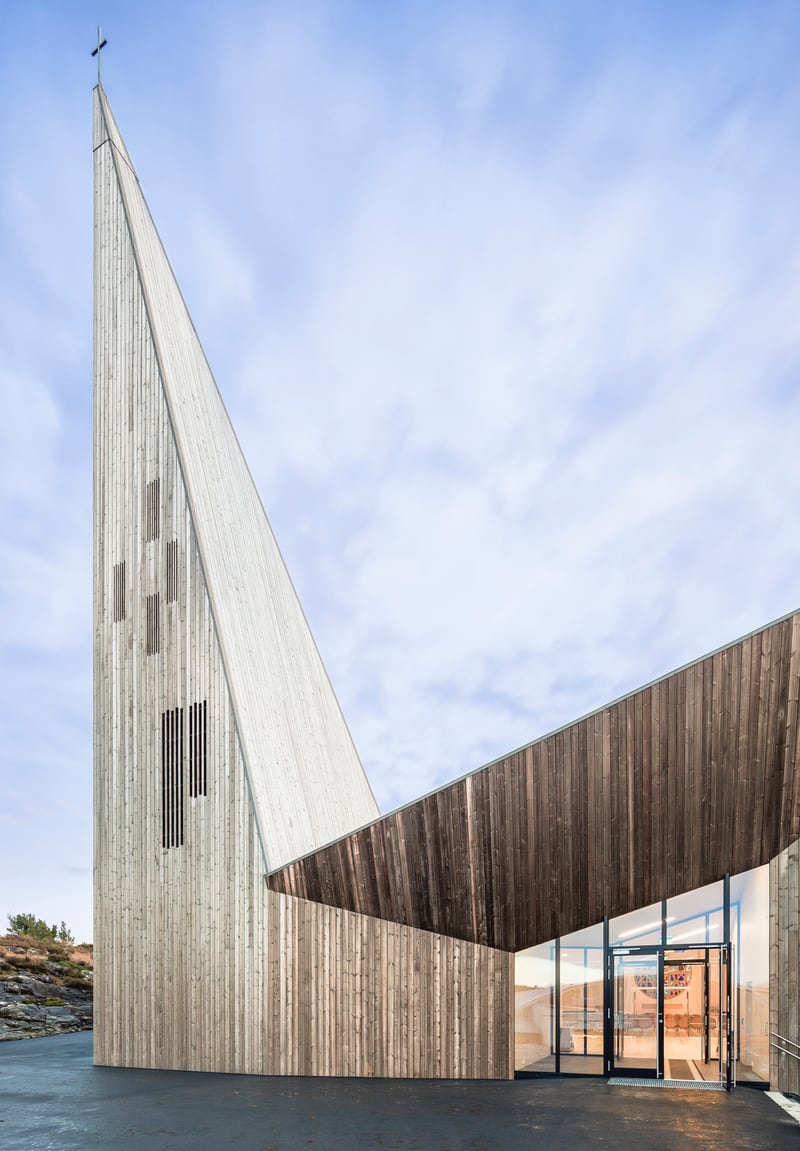 Knarvik kirke i Lindås kommune i Hordaland 