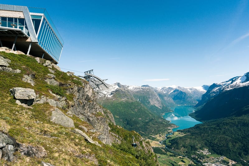Bygg på toppen av fjellet