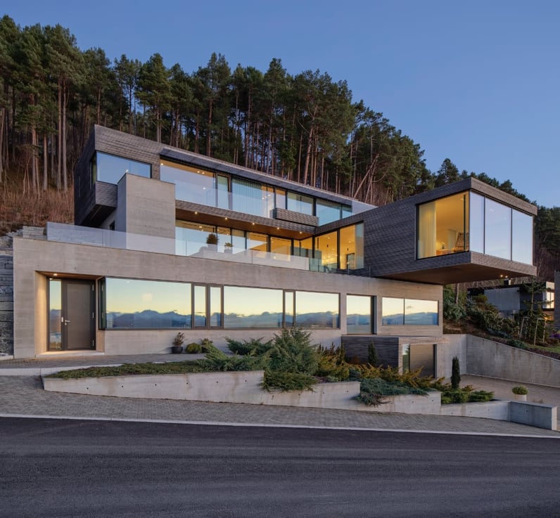 Villa H ved Høgnakken i Molde sett fra forsiden