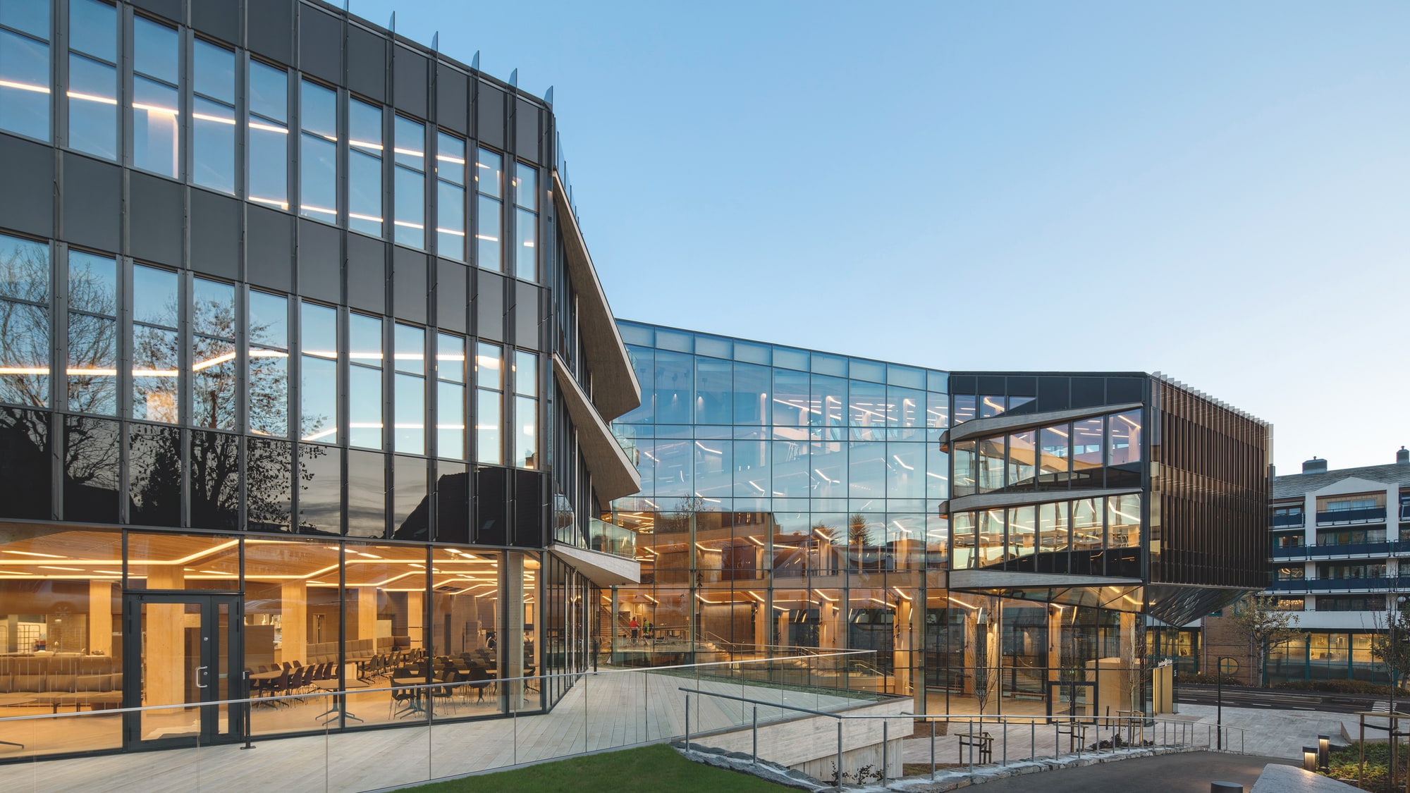 Glassfasadene på Finansparken i Stavanger Glassfasadene på Finansparken i Stavanger