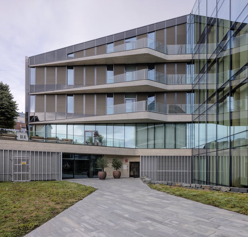 Finansparken i Stavanger med solskjerming fra Schüco